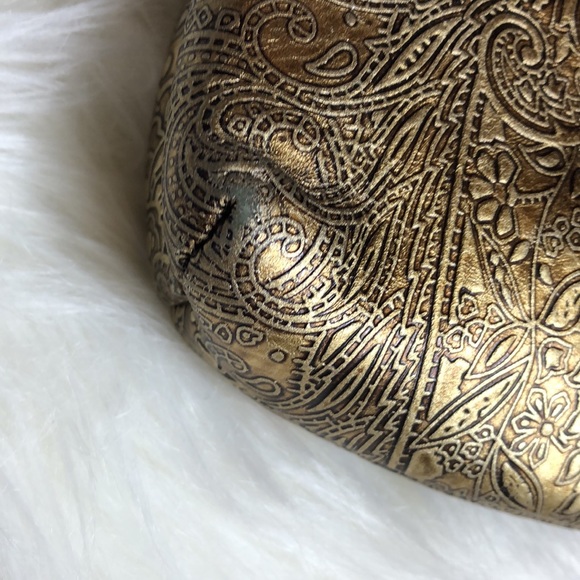 Gifted - Picture 17 of 17